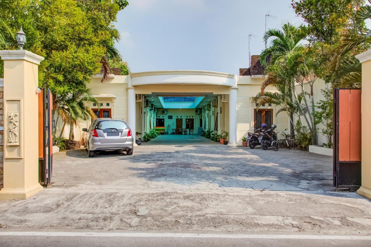 Surakarta  Oyo 3831 Pelangi Residence Syariah מראה חיצוני תמונה