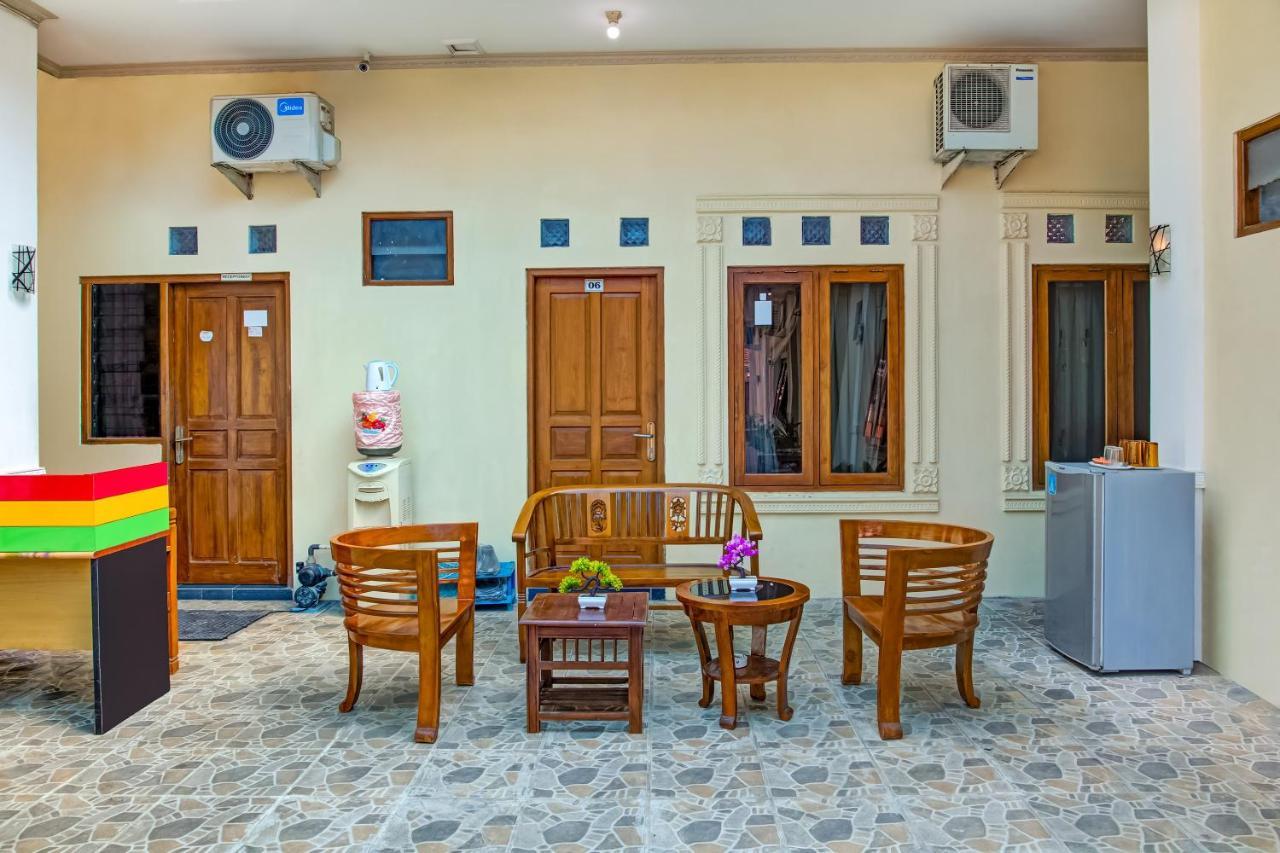 Surakarta  Oyo 3831 Pelangi Residence Syariah מראה חיצוני תמונה