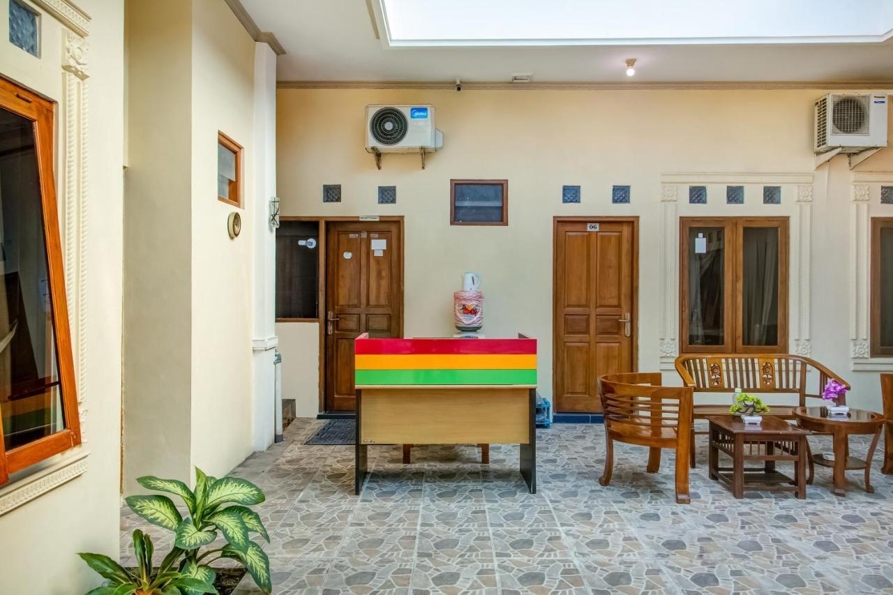 Surakarta  Oyo 3831 Pelangi Residence Syariah מראה חיצוני תמונה