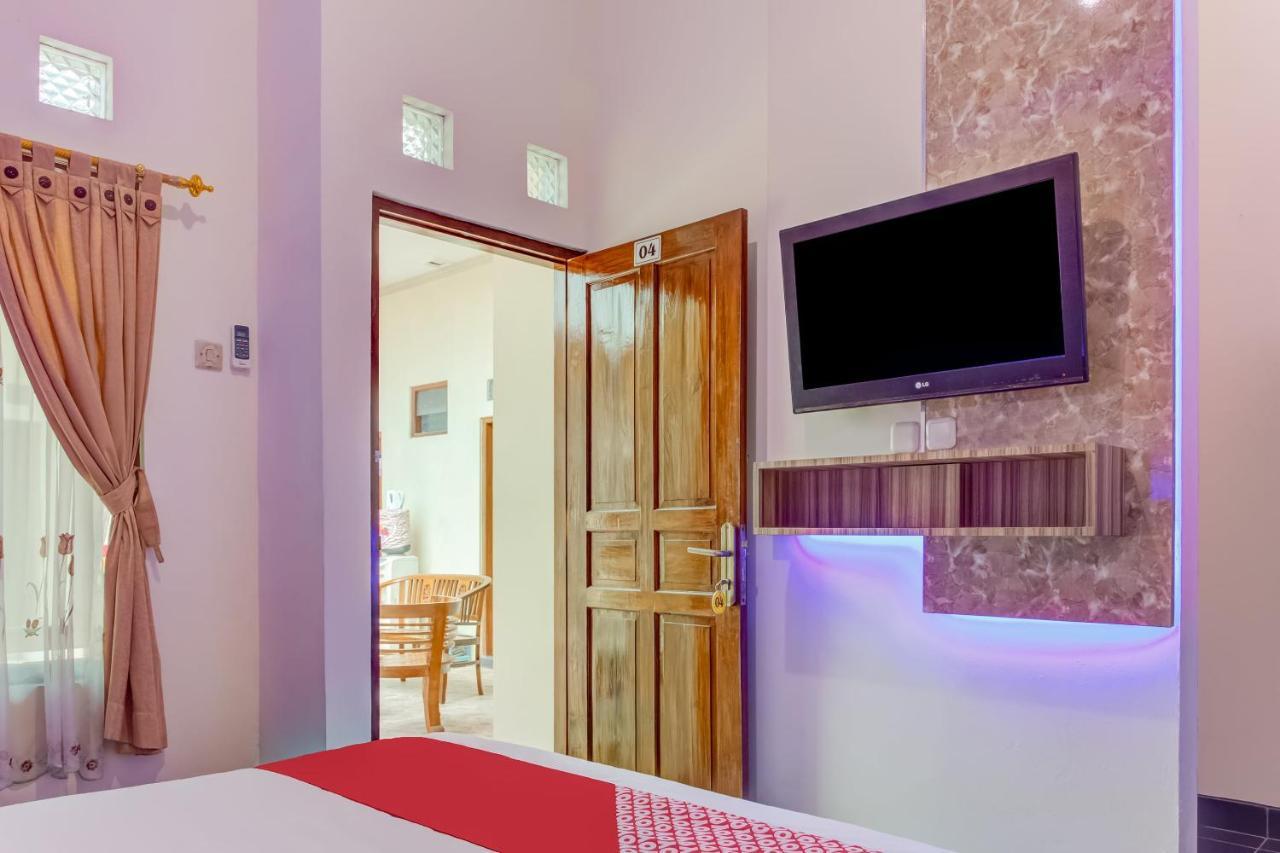 Surakarta  Oyo 3831 Pelangi Residence Syariah מראה חיצוני תמונה