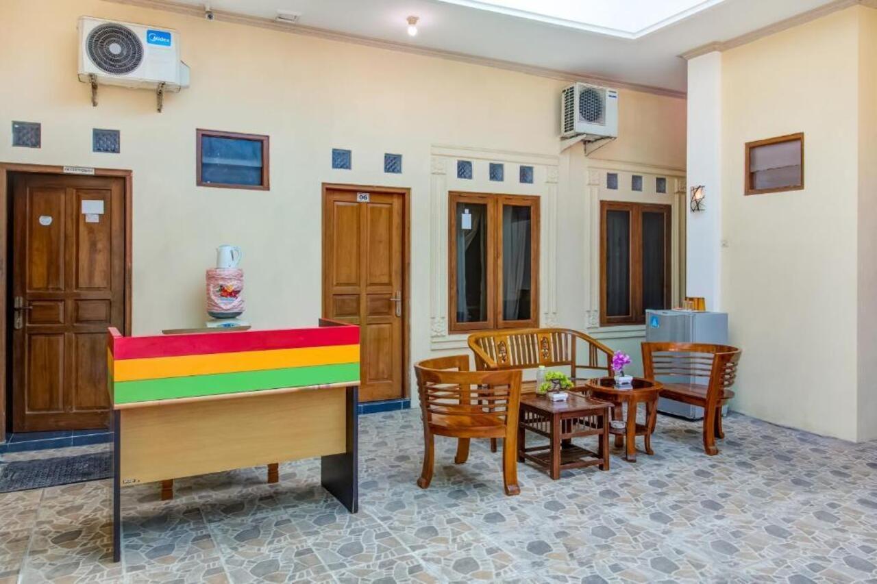 Surakarta  Oyo 3831 Pelangi Residence Syariah מראה חיצוני תמונה